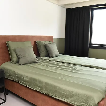 Met 13 Slaap Villa Alphen (North Brabant)