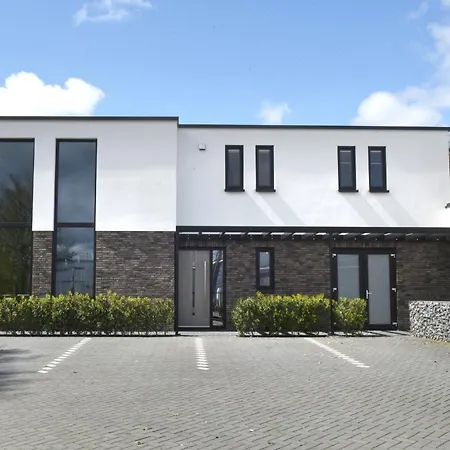 Met 13 Slaap * Alphen (North Brabant)