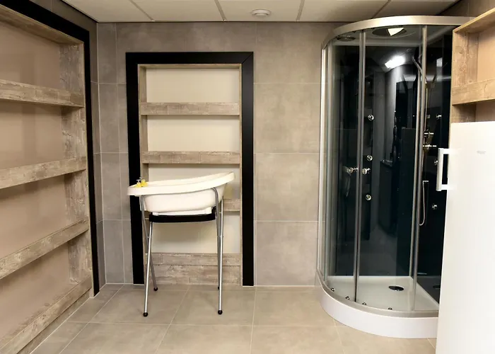 Met 13 Slaap Βίλα