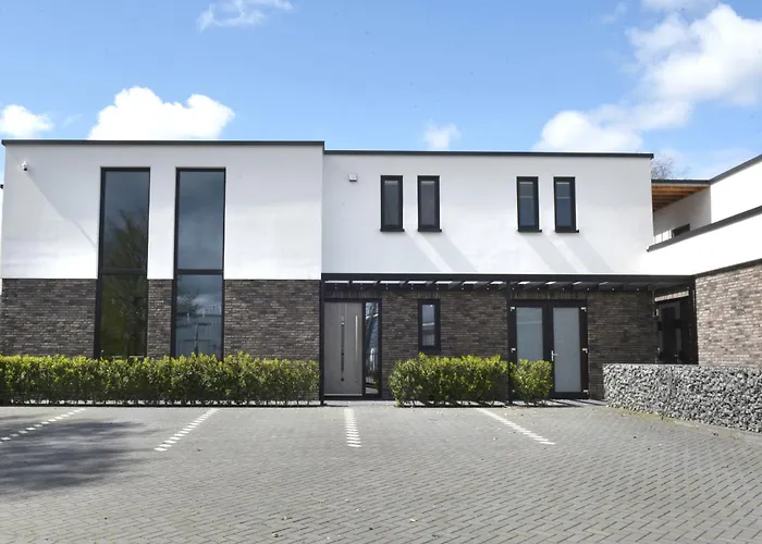 Met 13 Slaap * Alphen (North Brabant)